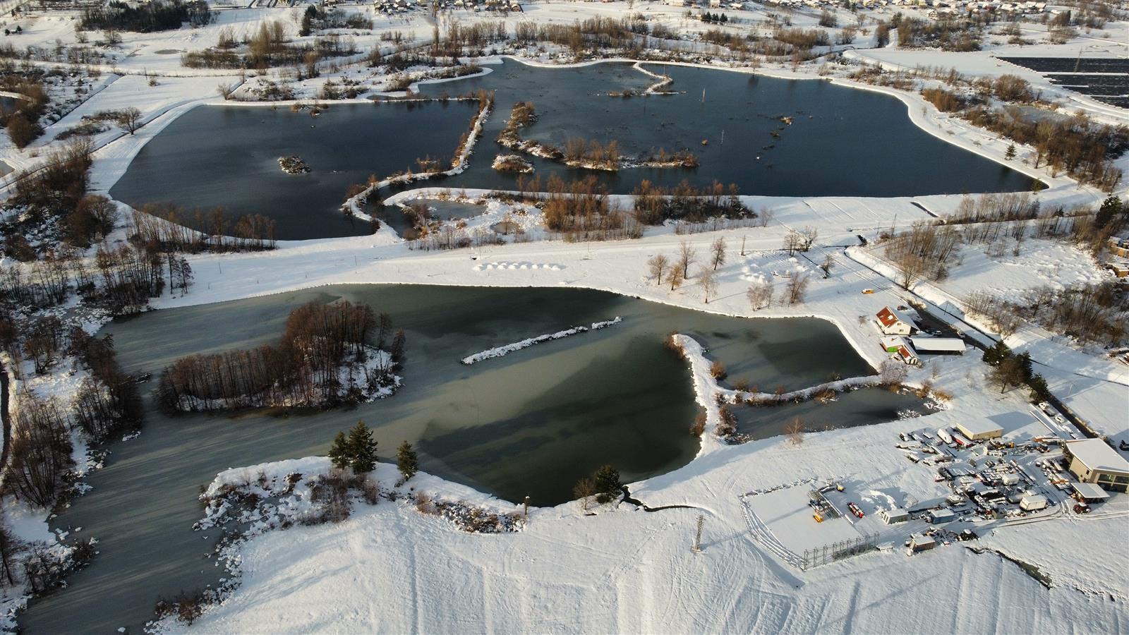 Jezero u zimskom ruhu – uskoro kreće natjecateljska sezona